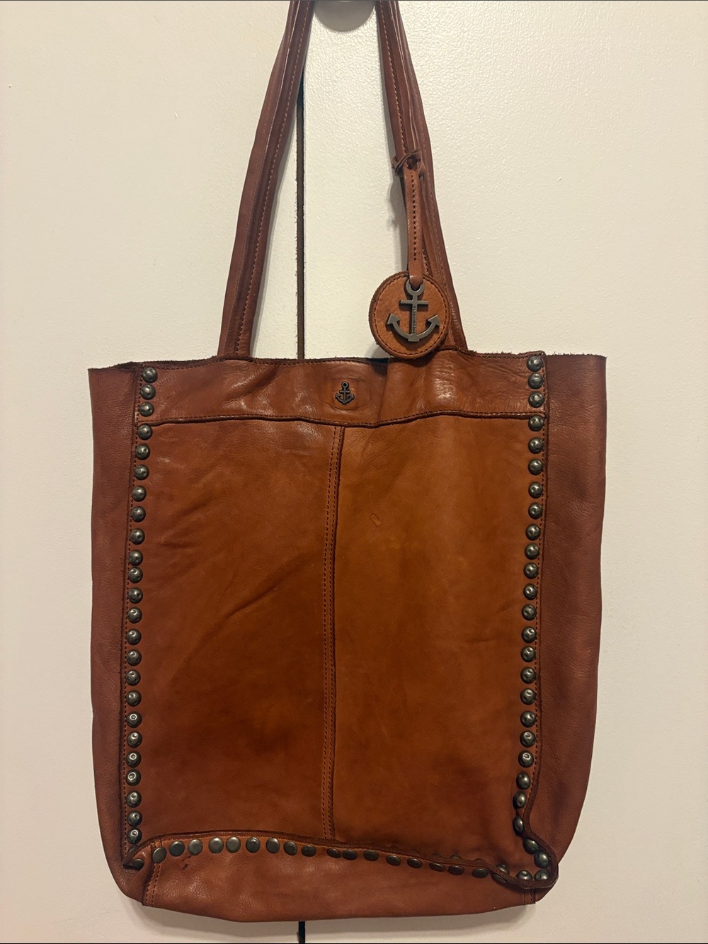 Harbour 2nd studTrim Leather Tote in Brown with Anchor Charm